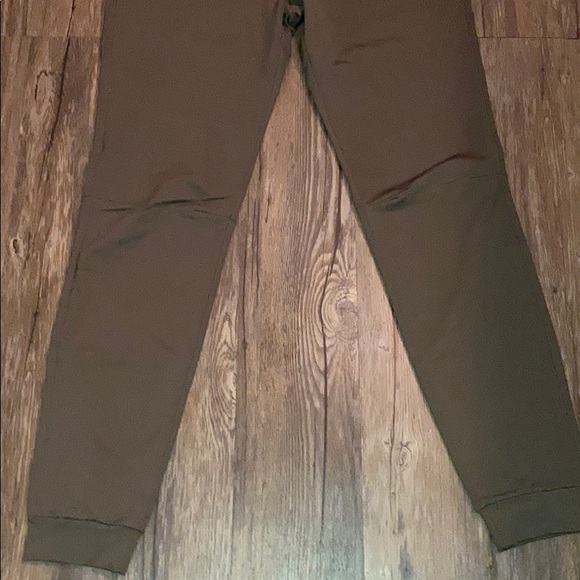 RYU Everywhere Jogger Sage Green Sz M EUC - Picture 5 of 14